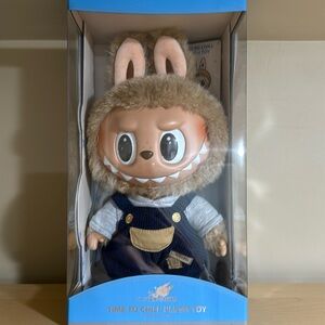 LABUBU Time to Chill - Vinyl Plush